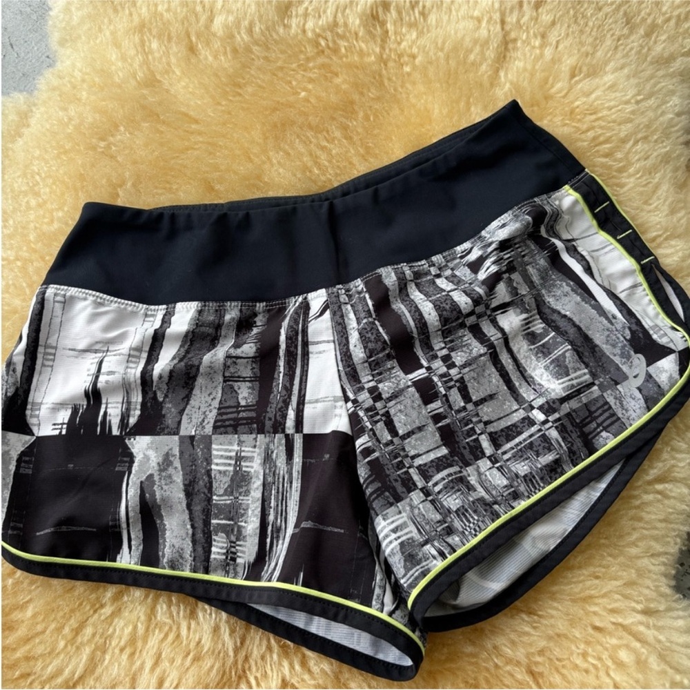 Asics Women's Shorts Bundle - Picture 4 of 6